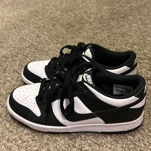 Nike dunk low black & white